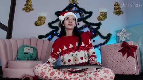 Amai  Sinclair  online show from 12.22.24