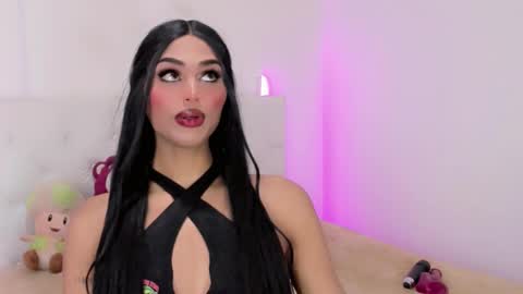 Snapshot of amal_baddel_ chatting on 10.28.25 amal_baddel_ online show from 10.28.25