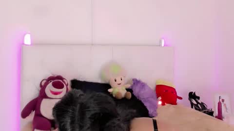 Snapshot of amal_baddel_ chatting on 11.14.25 amal_baddel_ online show from 11.14.25