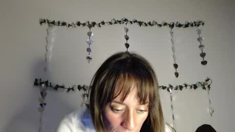 Snapshot of amalett chatting on 03.04.25 Amalett online show from 03.04.25