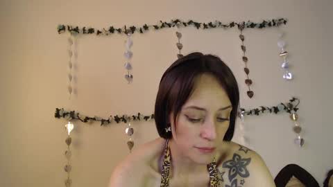 Snapshot of amalett chatting on 03.10.25 Amalett online show from 03.10.25