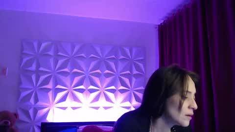 Snapshot of amalett chatting on 10.19.25 Amalett online show from 10.19.25