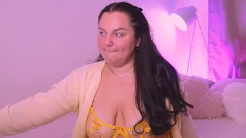 Snapshot of amalia_minkxx chatting on 09.17.25 amalia_minkxx online show from 09.17.25