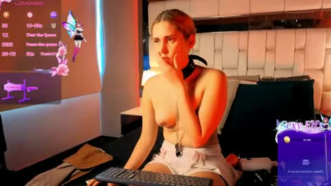 Snapshot of amaliamartinez77 chatting on 05.04.26 Ameliamartinez77 online show from 05.04.26