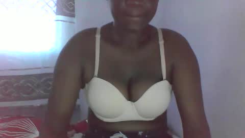 Snapshot of amanda1523 chatting on 10.20.25 Lin online show from 10.20.25