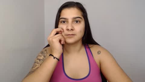 The queen of the biceps  online show from 01.10.25