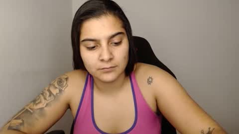 The queen of the biceps  online show from 01.13.25