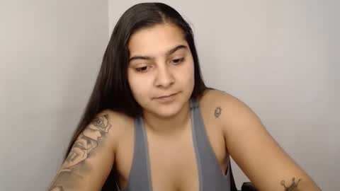 The queen of the biceps  online show from 01.22.25