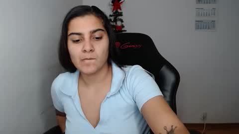 The queen of the biceps  online show from 12.21.25