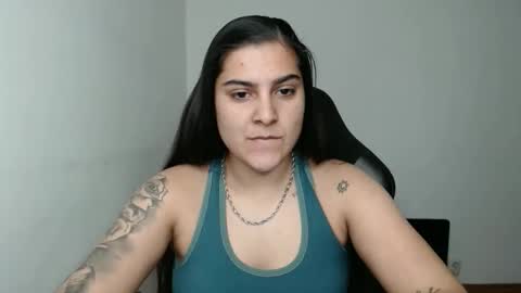 The queen of the biceps  online show from 04.13.26