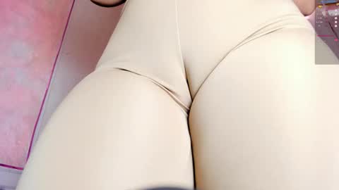 Snapshot of amanda_marcuzzi chatting on 10.06.25 Amanda Marcuzzi online show from 10.06.25