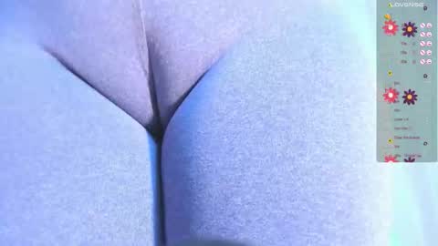 Snapshot of amanda_marcuzzi chatting on 11.06.25 Amanda Marcuzzi online show from 11.06.25