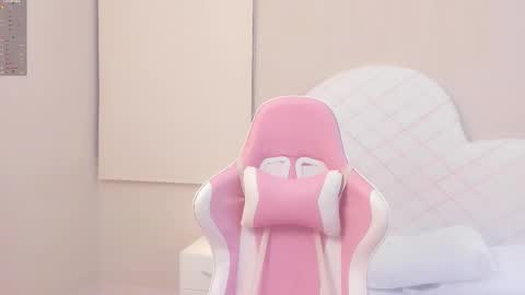 Amanda Noir online show from 10.28.25