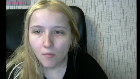 Snapshot of amanda_sherr chatting on 12.23.24 Amanda online show from 12.23.24