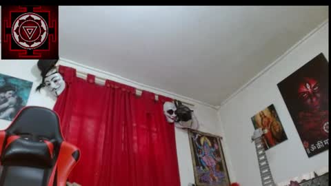 Snapshot of amanda_valeska chatting on 05.18.26 Amanda Valeska online show from 05.18.26