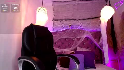 amara_davis1 online show from 10.17.25