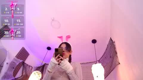 amara_davis1 online show from 10.28.25