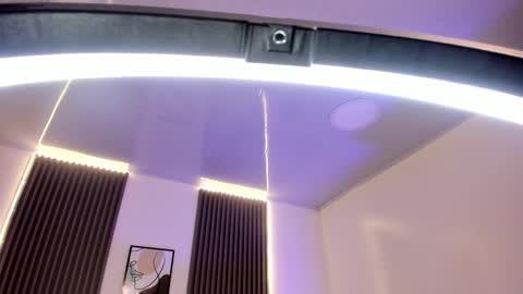 Snapshot of amara_lewiis chatting on 09.29.25 Amara Lewis online show from 09.29.25