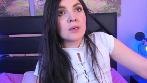 Amara Vega  online show from 01.31.25