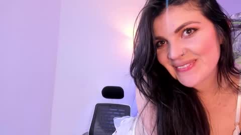 Amara Vega  online show from 02.01.25
