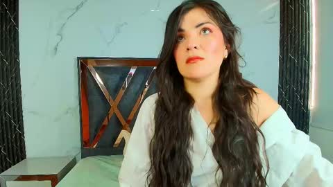 Amara Vega  online show from 09.13.25