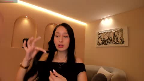 Amara Di online show from 04.17.26