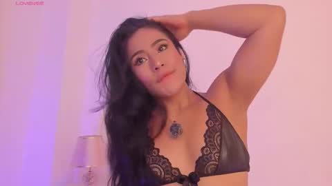 Snapshot of amaraht_ chatting on 11.03.25 Amara online show from 11.03.25