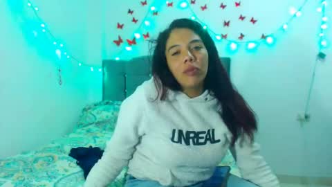 Amara Julia online show from 01.20.25