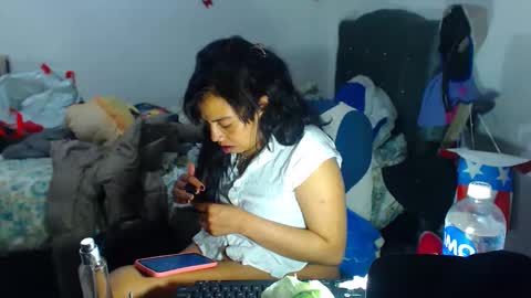 Snapshot of amararoberts08 chatting on 10.08.25 Amara Julia online show from 10.08.25