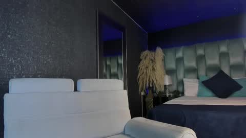 Snapshot of amarettho chatting on 09.23.25 Emily online show from 09.23.25