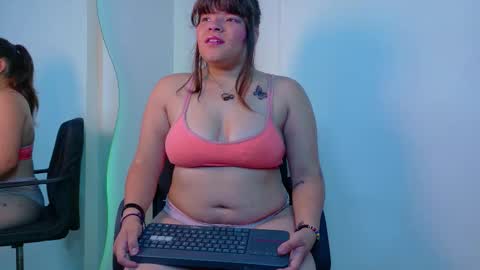 Snapshot of amarislenox__ chatting on 11.09.25 Amaris online show from 11.09.25