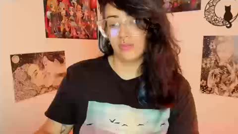 Snapshot of amaryllis_vizcaya chatting on 10.18.25 Katt online show from 10.18.25