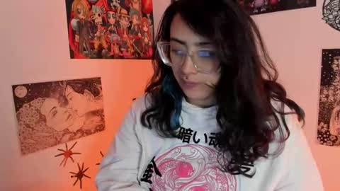 Snapshot of amaryllis_vizcaya chatting on 11.08.25 Katt online show from 11.08.25