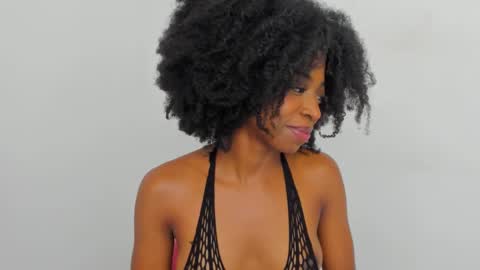 Snapshot of amatiistur chatting on 12.12.24 Tammy online show from 12.12.24