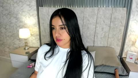 Snapshot of amatista__smith chatting on 12.19.24 AMATISTA online show from 12.19.24