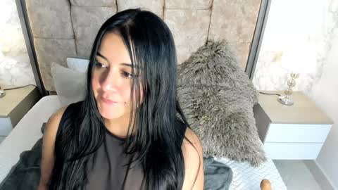 Snapshot of amatista__smith chatting on 01.10.25 AMATISTA online show from 01.10.25