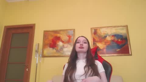 Snapshot of amazing_agness chatting on 11.12.25 amazing_agness online show from 11.12.25