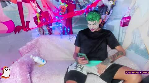 Snapshot of amazing_group_hot69 chatting on 10.31.25 Gaby online show from 10.31.25