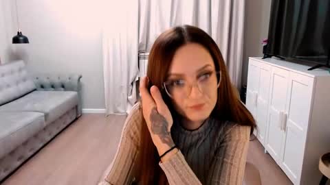 Snapshot of amazingeyes89 chatting on 01.14.25 Izza online show from 01.14.25