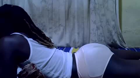 Snapshot of amazon_girl03 chatting on 11.07.25 amazon_girl03 online show from 11.07.25