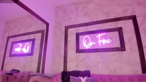 Snapshot of ambaar_moon_ chatting on 11.09.25 Ambar online show from 11.09.25