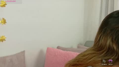 Snapshot of ambar_carterr chatting on 12.05.25 Ambar online show from 12.05.25