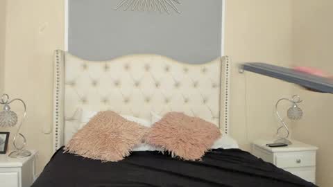 Ambar Colling online show from 02.03.25