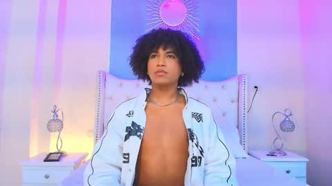 Ambar Colling online show from 10.02.25