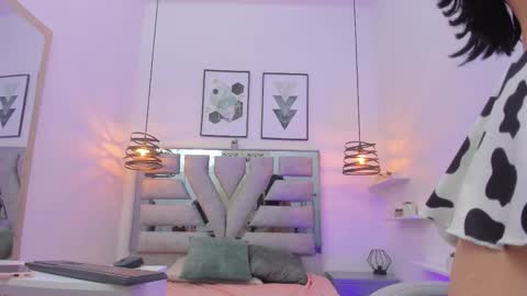 ambar_cullen online show from 11.22.25