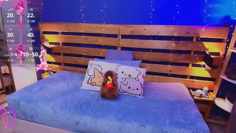 Snapshot of ambar_lover chatting on 10.11.25 Ambar online show from 10.11.25