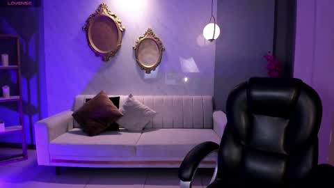 Ambar  online show from 11.22.25