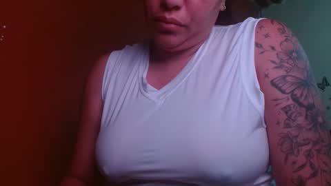 Snapshot of ambarmilf09 chatting on 11.17.25 ambarmilf09 online show from 11.17.25