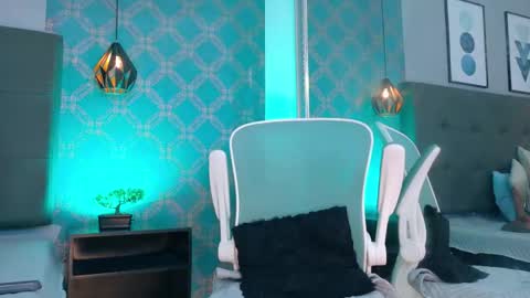 Snapshot of ambarroberts chatting on 05.05.26 Ambar online show from 05.05.26