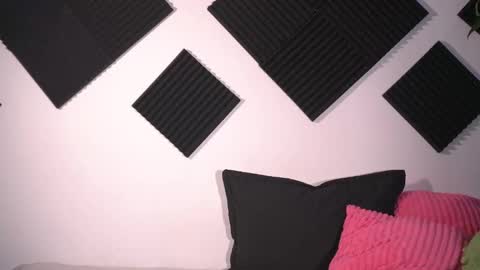 Snapshot of ambeer_rousess chatting on 11.07.25 Amber online show from 11.07.25